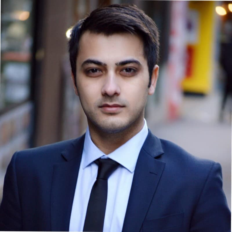 Avinash Lohana - Founder & Principal Solicitor